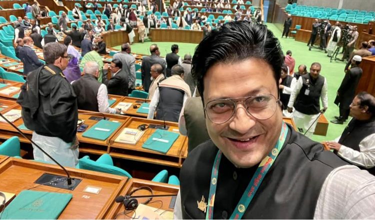 প্রথমবার সংসদে ফেরদৌস, যা বললেন